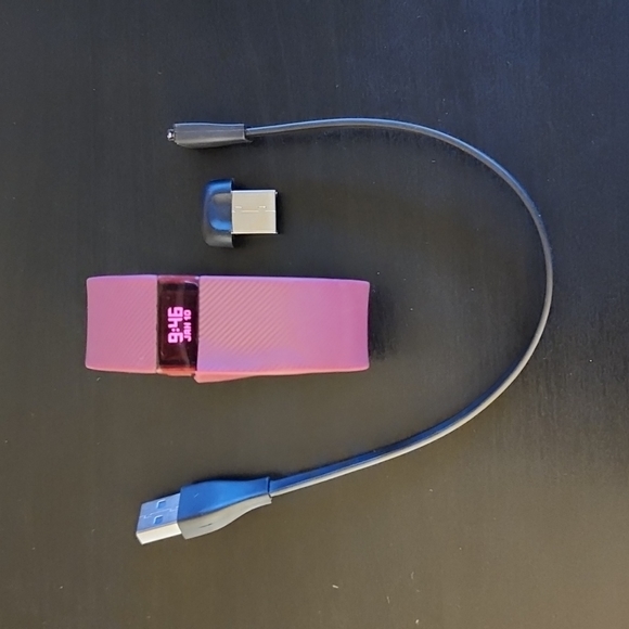 fitbit Accessories - Fitbit Charge 1 Red W/ Charger